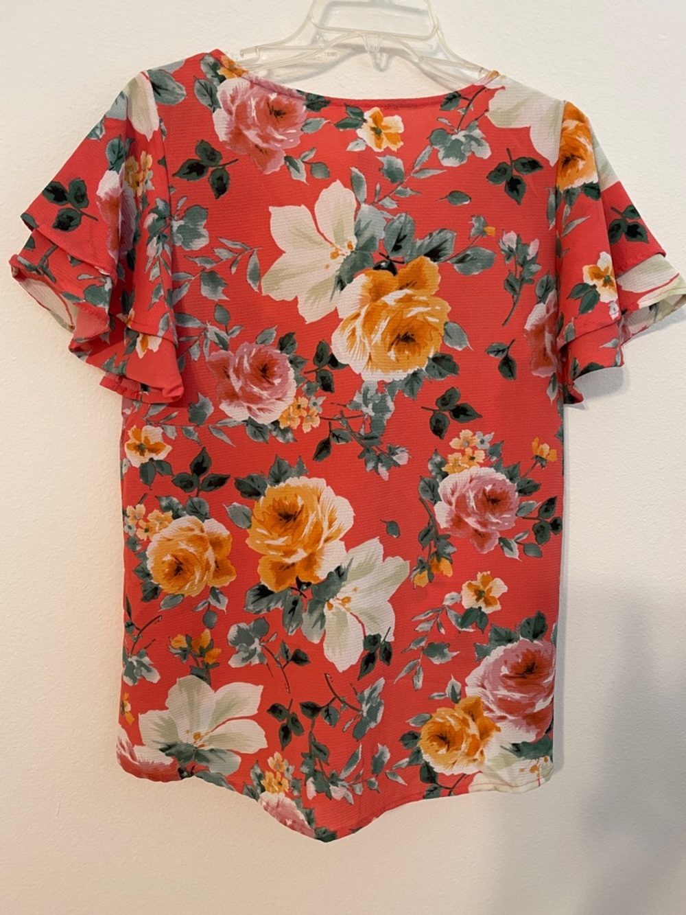 NWT Floral V-Neck Top w/Tiered Short Sleeves - Picture 6 of 16